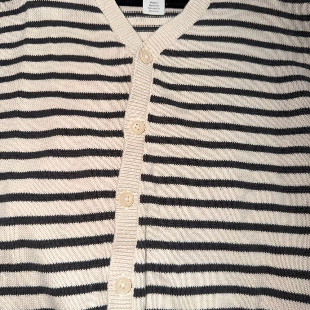 H&M Cardigan - Picture 5 of 5